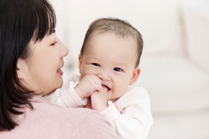 1631601747385836.jpg 攝圖網(wǎng)_501725424_微笑的新生兒開心的嬰兒寶寶(企業(yè)商用).jpg