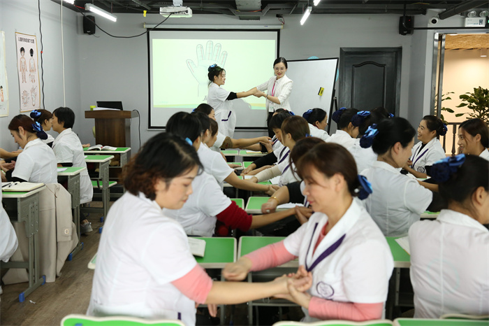 1658223264163344.jpg 培訓(xùn) (4).jpg